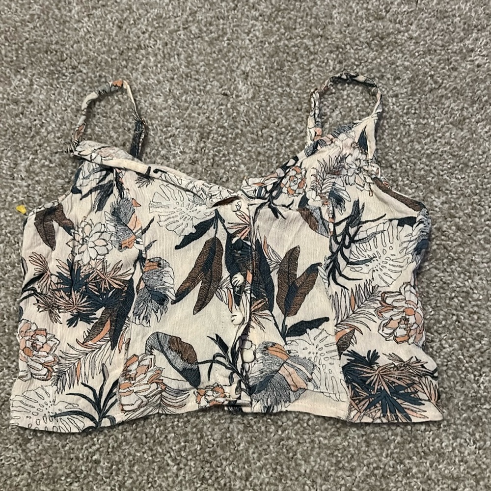 I’m selling a crop top
